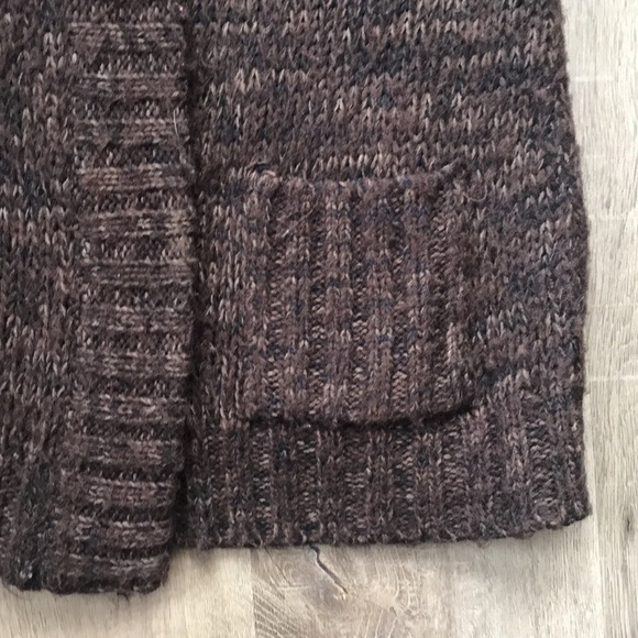 Brown cardigan with large buttons 3/4 length sleeve & pockets - Picture 4 of 10